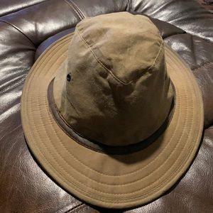 The J. Peterman Company hat